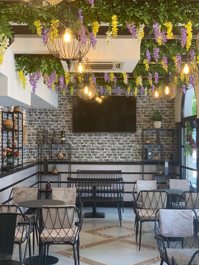 Hotel Villa Tafaj Tiranë Ngoại thất bức ảnh