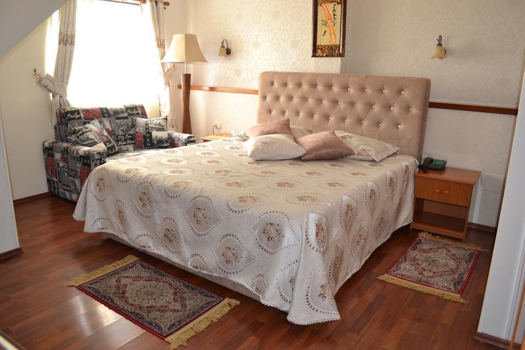 Hotel Villa Tafaj Tiranë Ngoại thất bức ảnh