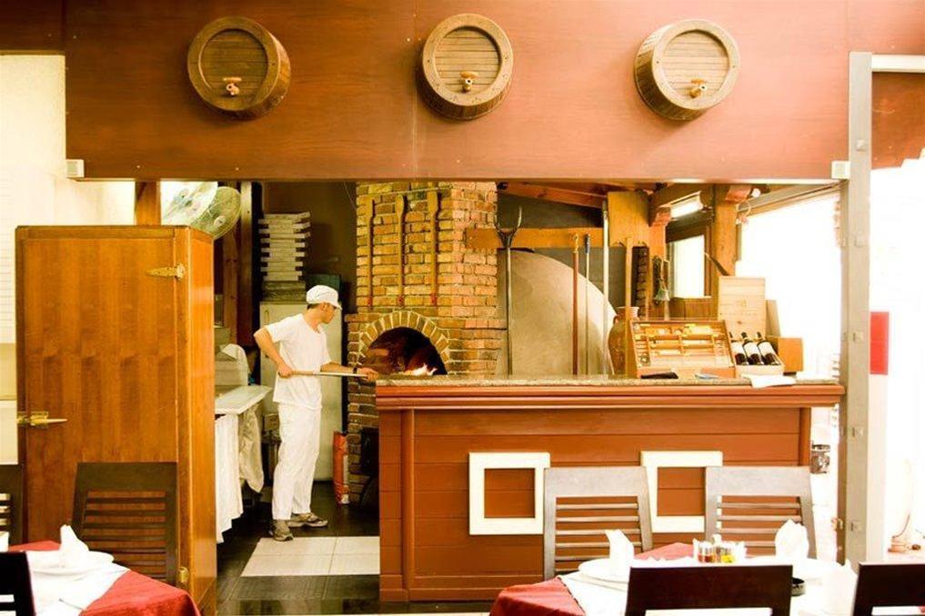 Hotel Villa Tafaj Tiranë Ngoại thất bức ảnh
