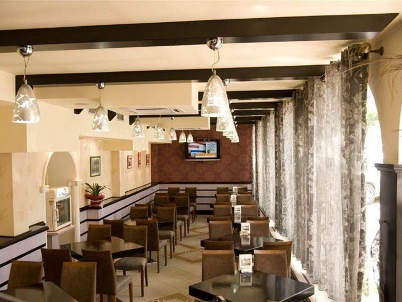 Hotel Villa Tafaj Tiranë Ngoại thất bức ảnh