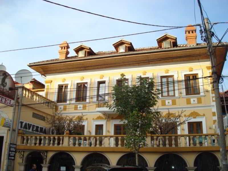 Hotel Villa Tafaj Tiranë Ngoại thất bức ảnh