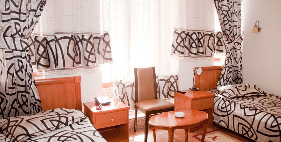 Hotel Villa Tafaj Tiranë Ngoại thất bức ảnh