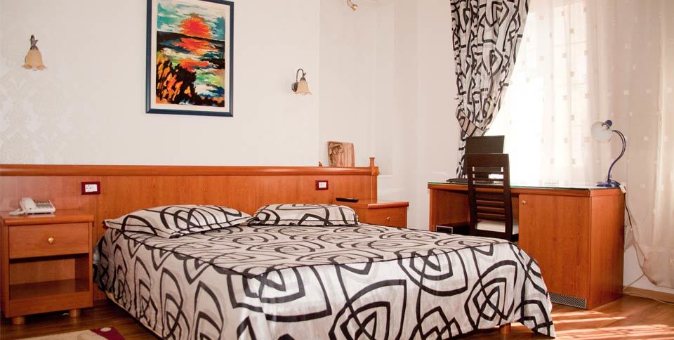 Hotel Villa Tafaj Tiranë Ngoại thất bức ảnh