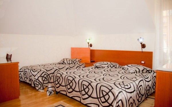 Hotel Villa Tafaj Tiranë Ngoại thất bức ảnh