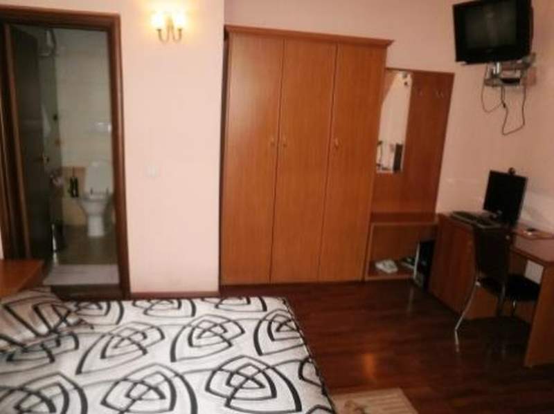 Hotel Villa Tafaj Tiranë Ngoại thất bức ảnh