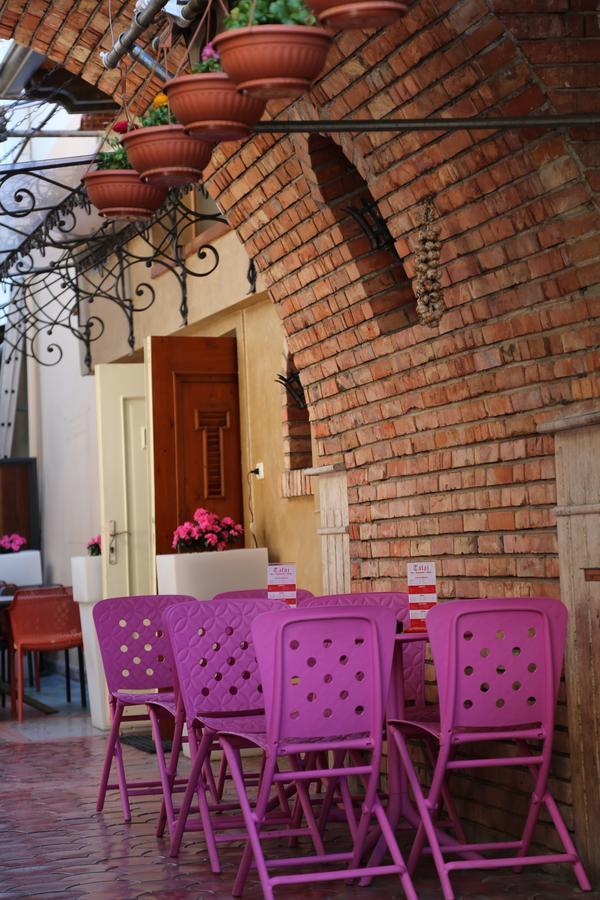 Hotel Villa Tafaj Tiranë Ngoại thất bức ảnh
