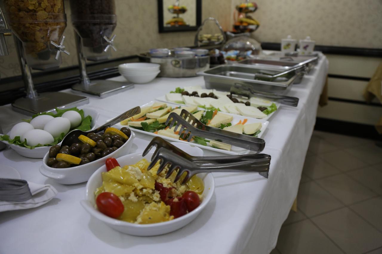 Hotel Villa Tafaj Tiranë Ngoại thất bức ảnh