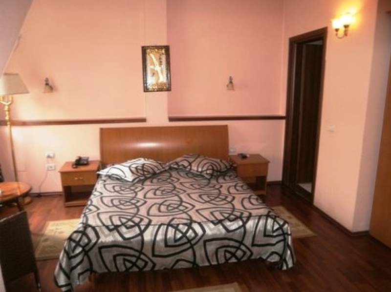 Hotel Villa Tafaj Tiranë Ngoại thất bức ảnh